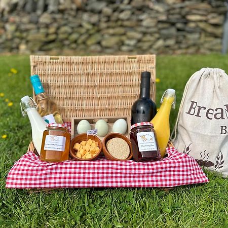 Bunnahabhain 5 - Farm Stay - Stunning Sea And Rural Views Stranraer Exteriér fotografie